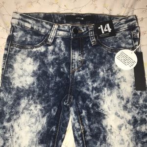 Soft Thin Skinny Jeans